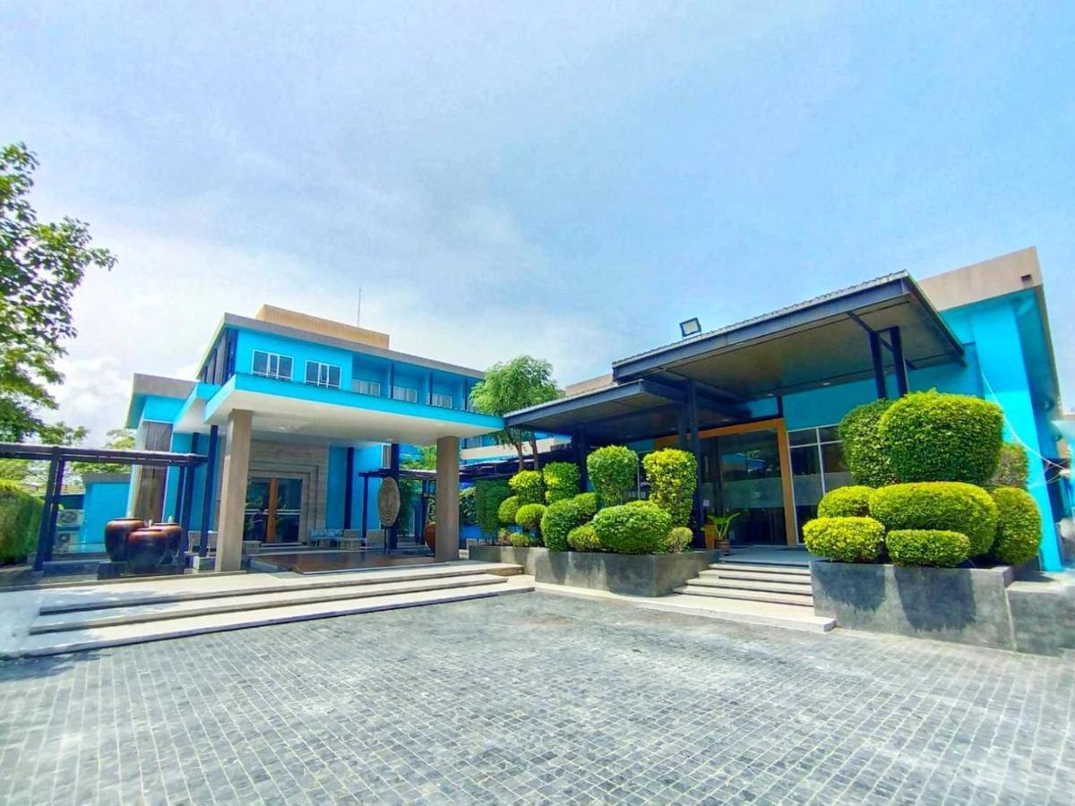 Beach Walk Boutique Resort Bangsaen Exterior foto