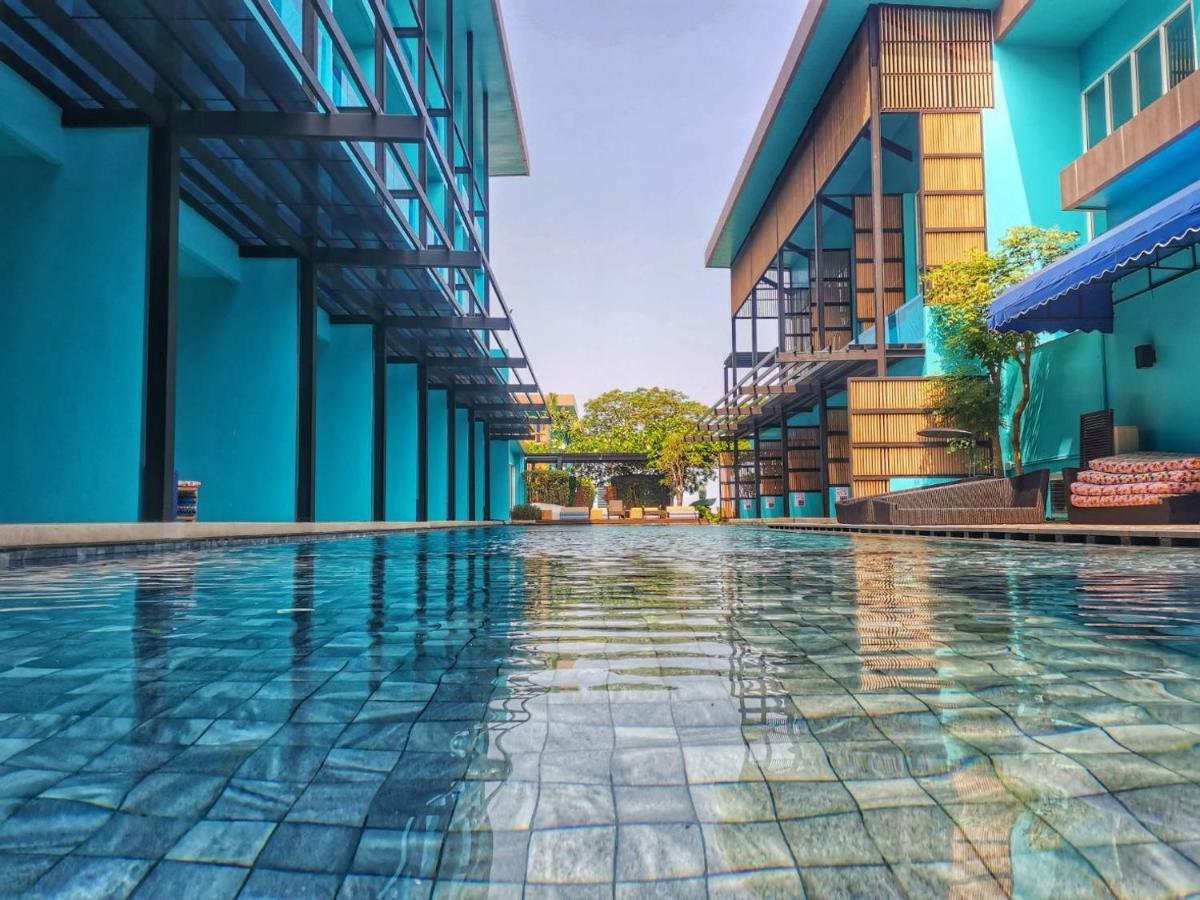 Beach Walk Boutique Resort Bangsaen Exterior foto