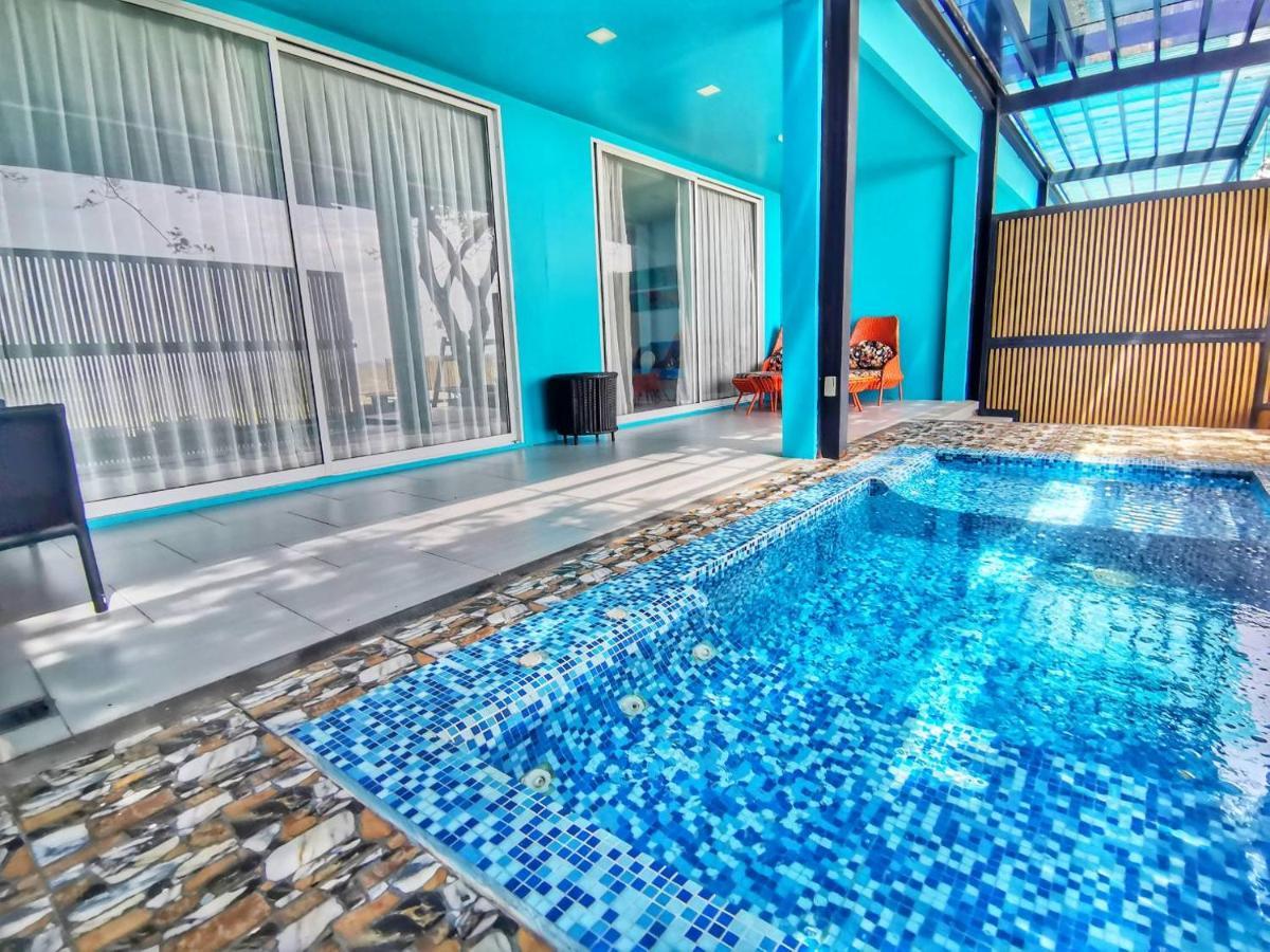 Beach Walk Boutique Resort Bangsaen Exterior foto