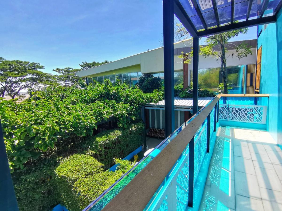 Beach Walk Boutique Resort Bangsaen Exterior foto