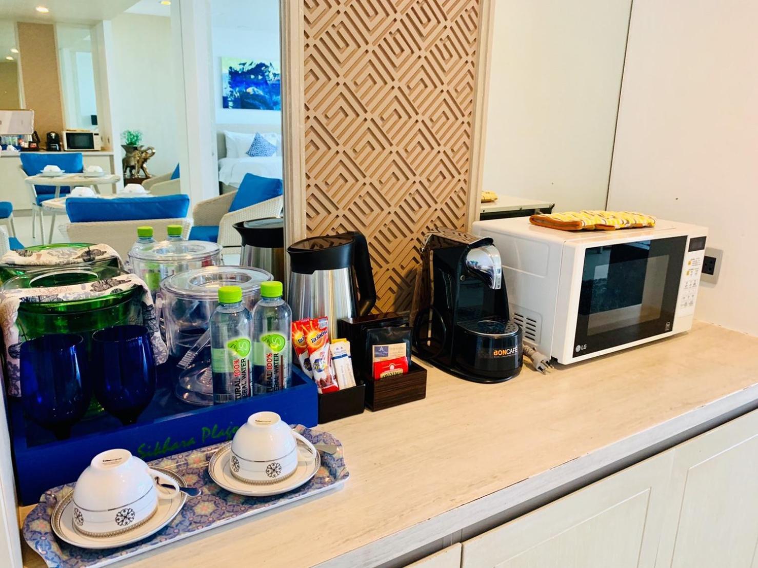Beach Walk Boutique Resort Bangsaen Habitación foto