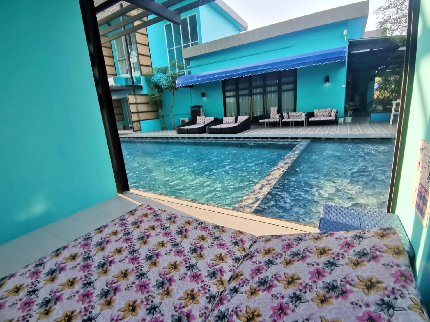 Beach Walk Boutique Resort Bangsaen Habitación foto