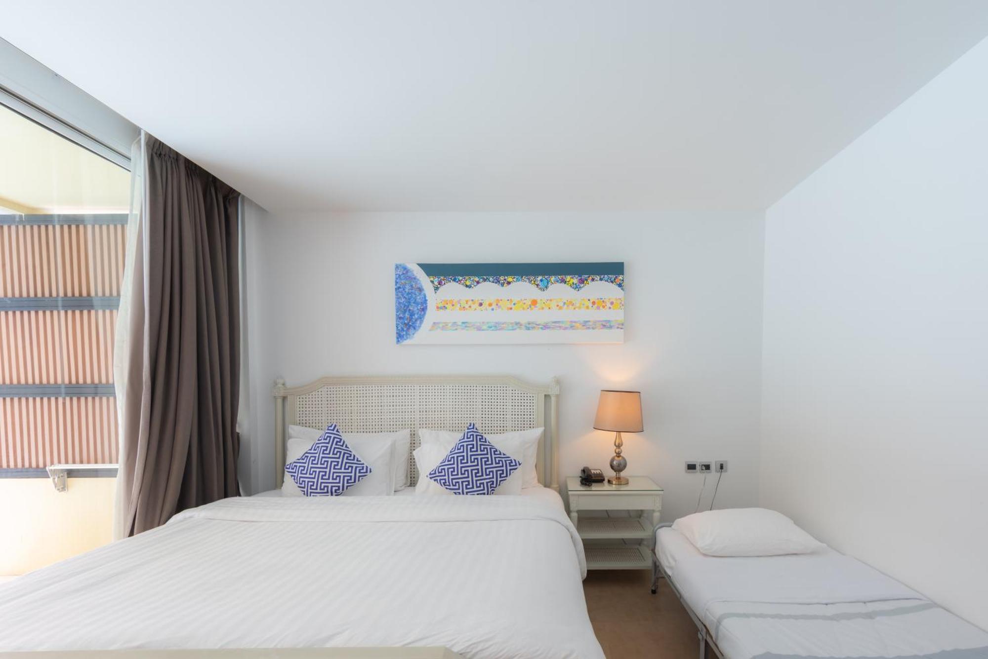 Beach Walk Boutique Resort Bangsaen Habitación foto